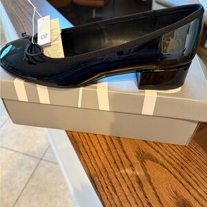 GAP Women's Shiny Black Loafers W Patent Ballet Pump